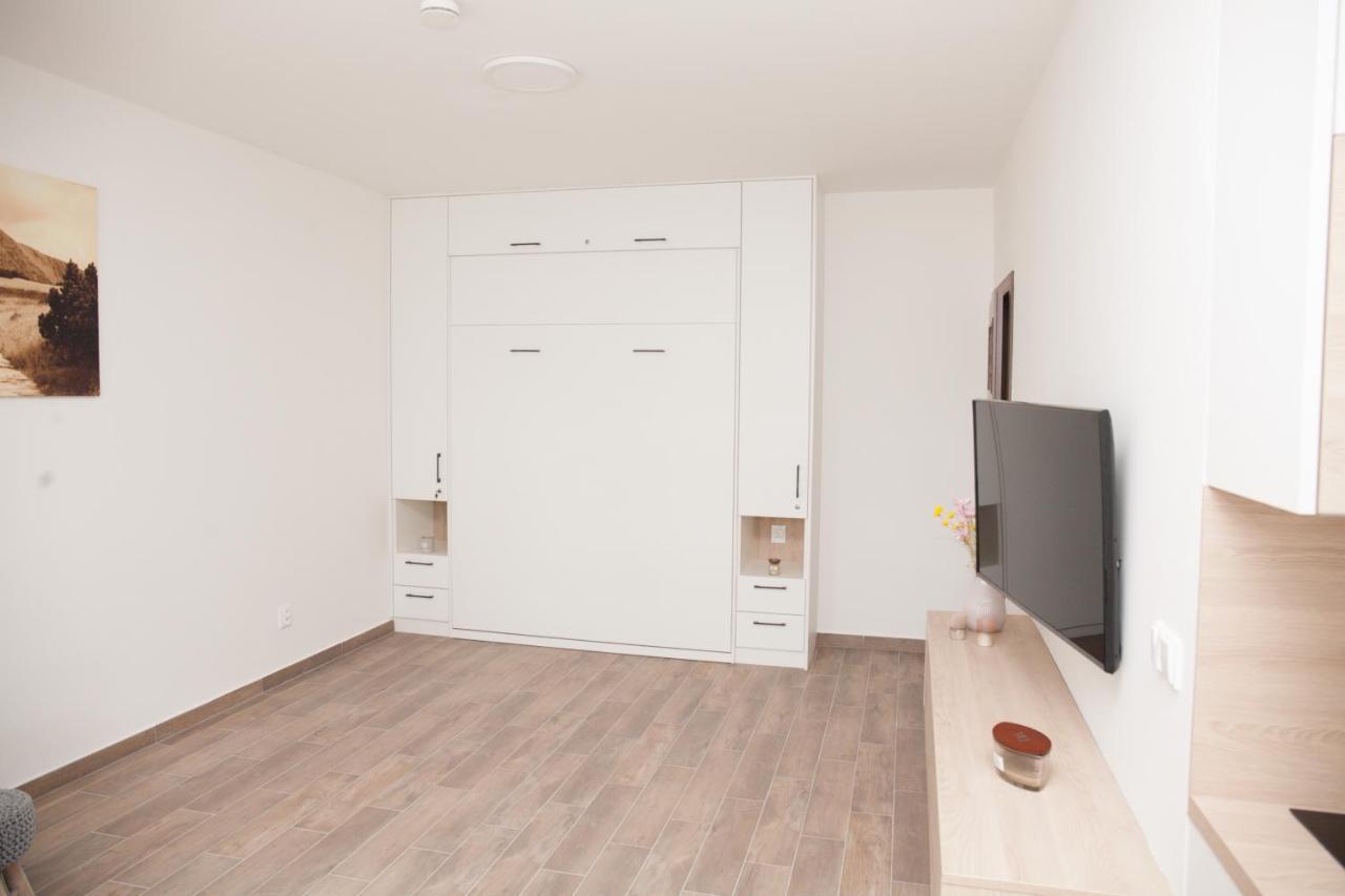 Apartman Horni Misecky J4 エクステリア 写真