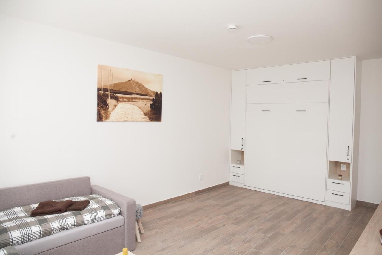 Apartman Horni Misecky J4 エクステリア 写真